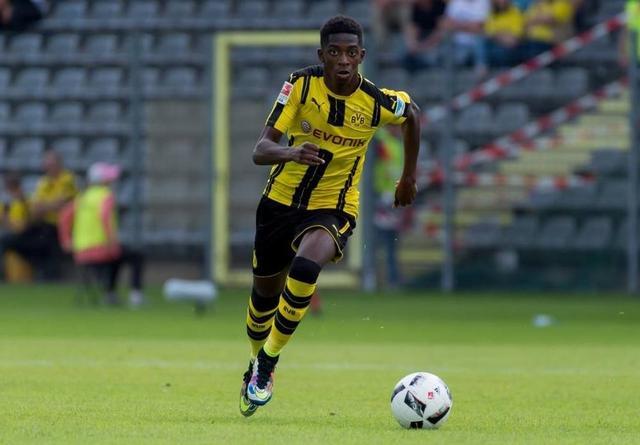 米切尔半场投篮12中7，三分5中3得到22分1板1助1断