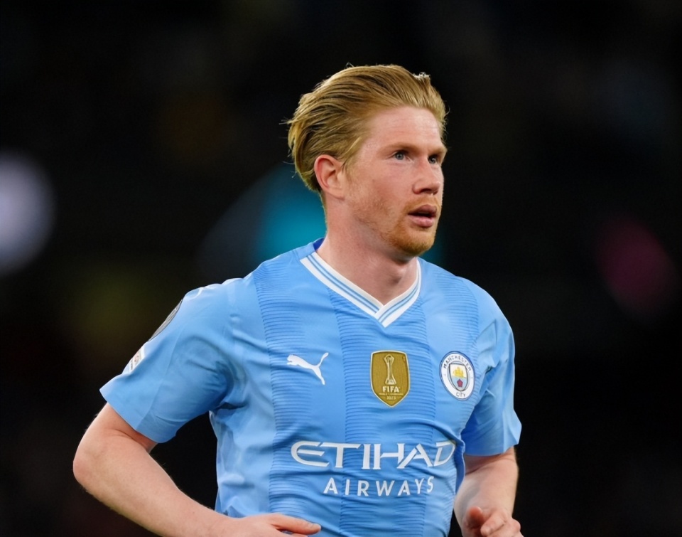 巴萨官方：欧冠对法鹰将检查穿客队球衣者身份，排除非法购票