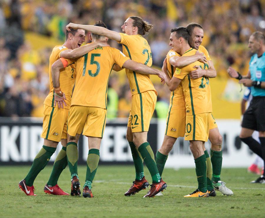 拜仁德甲霸主地位持续巩固（拜仁在德甲的统治优势日益稳固）