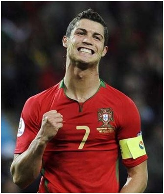 大卫-路易斯：未来会当教练；在慕尼黑夺得欧冠那夜太疯狂了（大卫-路易斯：未来考虑从教，慕尼黑欧冠捧杯之夜太疯狂）