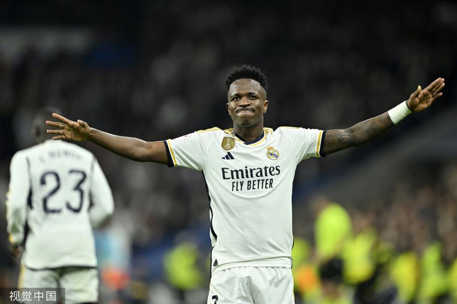 越老越妖！朱婷16分单场MVP！科内欧冠2连胜，第4座世俱杯稳了！