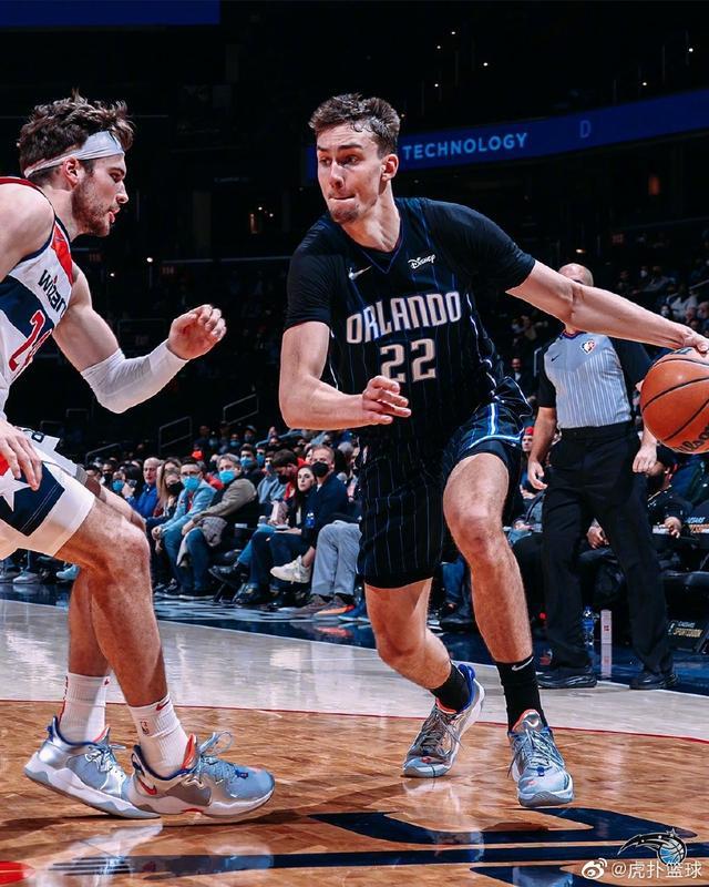 约基奇与字 约基奇与字