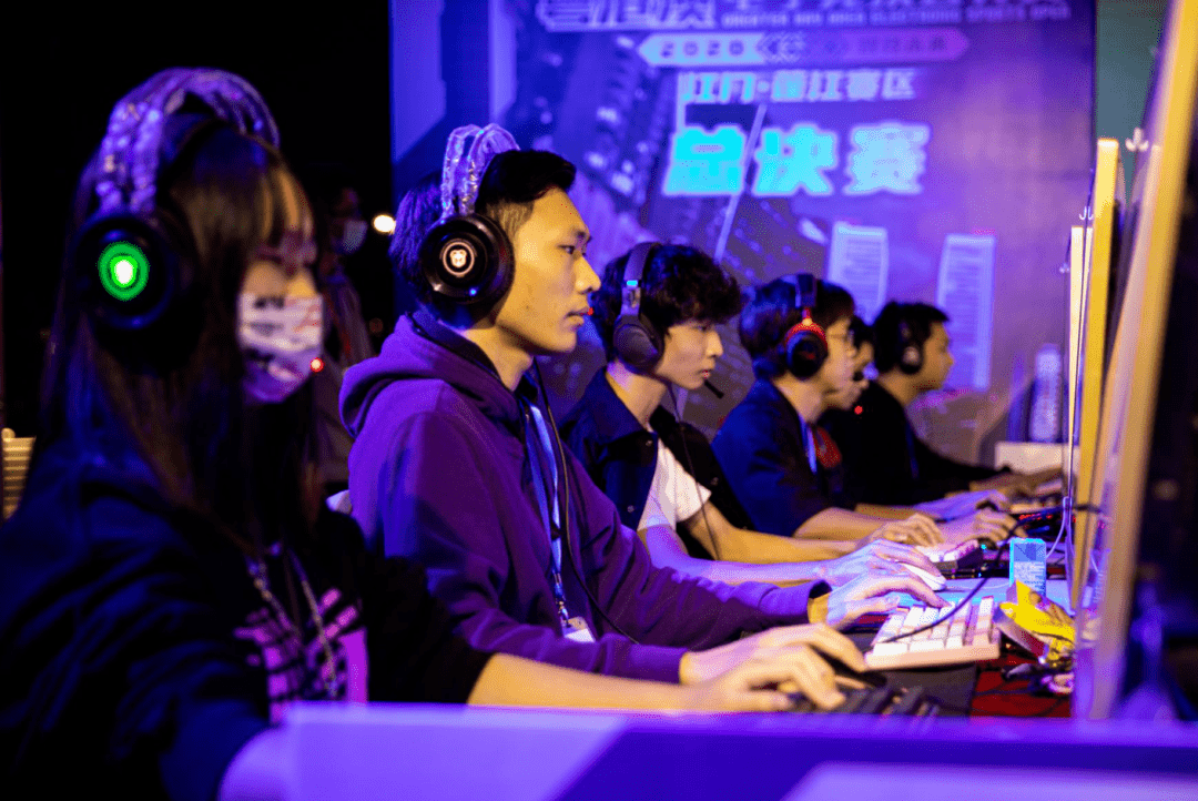 在雄狮队门 在雄狮队门